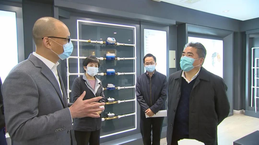 市委書記、市人大常委會主任項雪龍到騰越科技調(diào)研一季度生產(chǎn)經(jīng)營情況 